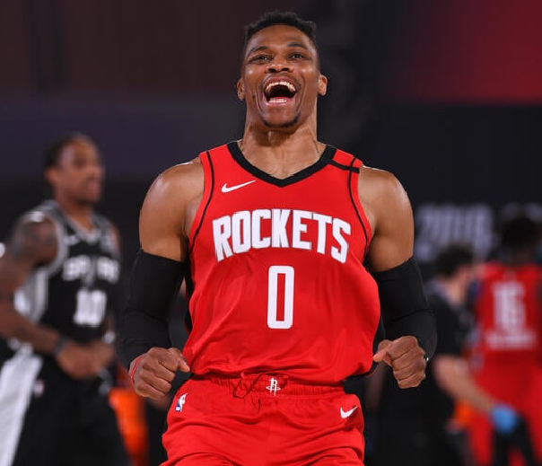 IM体育-日本男篮血洗火箭，威斯布鲁克惊艳世界